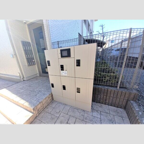 トゥールフルール 宅配ボックス