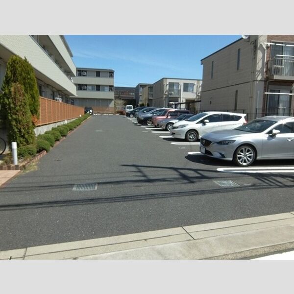 アルシオーネコート　A301号室 駐車場