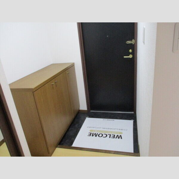 オーシャンビュー壱番館1302号室 玄関