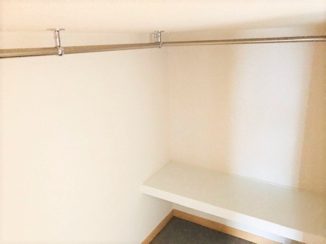 レオパレスプレジオ303号室 内観