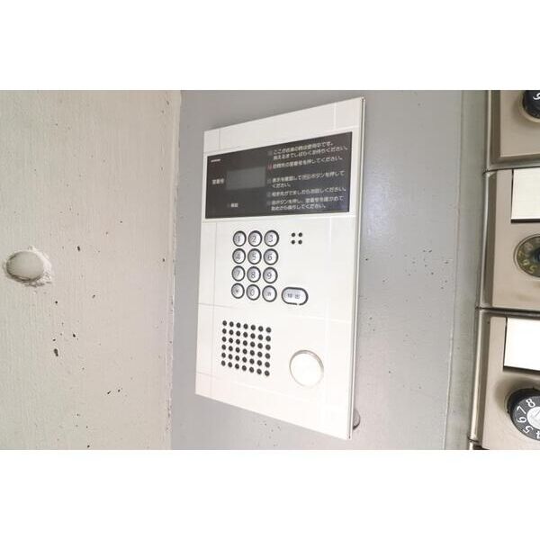 フォンターナ相模大野101号室 エントランス