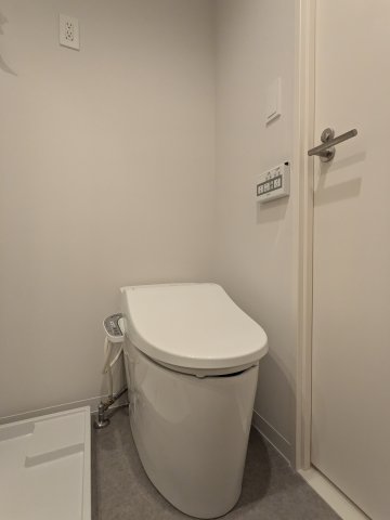 ルーデンス日暮里0101号室 トイレ