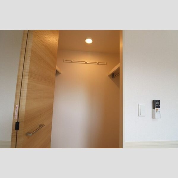 コンフォール202号室 クローゼット