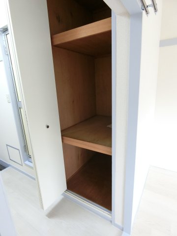 エクセルハイム平山0205号室 収納