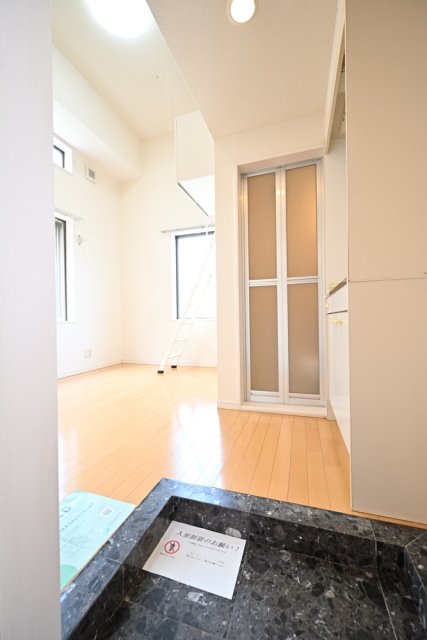 ハピネス上中里 玄関