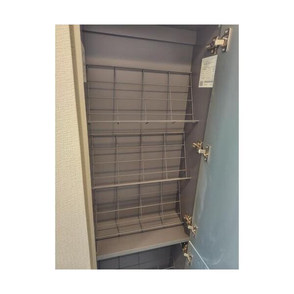 グランレジデンス103号室 玄関