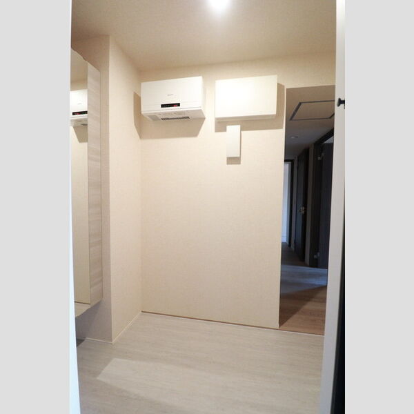 シェーンブルーメ横浜303号室 玄関