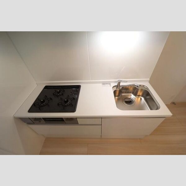 ルリアン江戸川301号室 キッチン