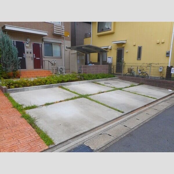 フローラハイツ参番館 駐車場(要空き確認)