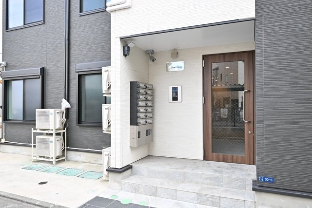 Ｋｍｓ　ｃｏｙｏ西日暮里3階 エントランス