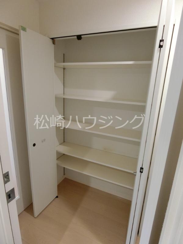 フェリーチェ中野 玄関