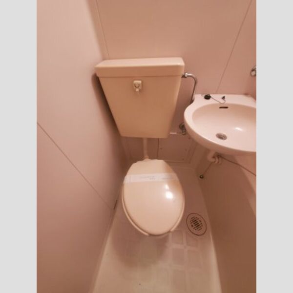 ティーラ伊勢原105号室 退去前につき、前回募集時のお写真です。