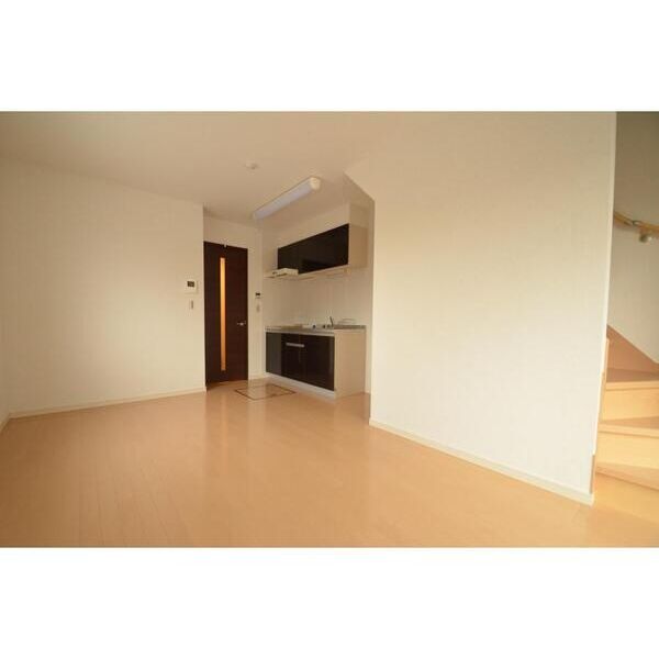 プランドール横濱II リビング