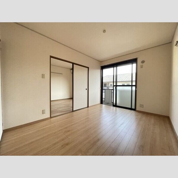 アリュール　B203号室 洋室　6帖