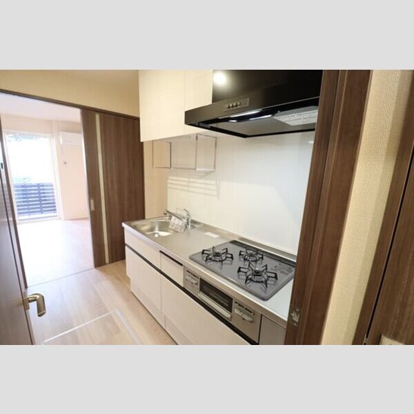 STELLA新松戸 キッチン　三口コンロ