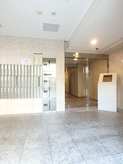 ガラ・ステージ田園調布4階 清潔なロビーです