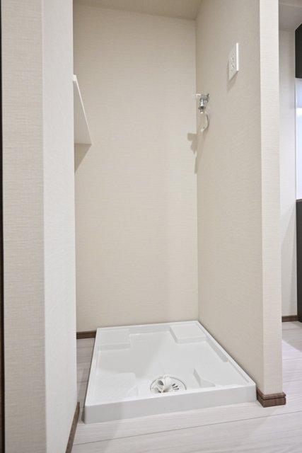 ＧＲＡＮＳＩＴＥ　ＮＡＫＡＭＥＧＵＲＯ4階 室内洗濯機置場