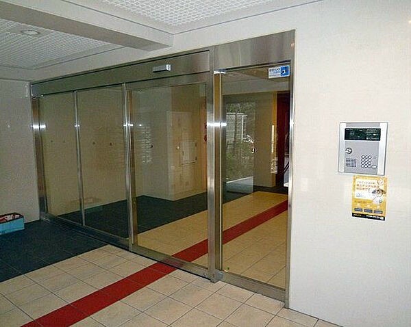 ヴィータローザ大森海岸504号室 エントランス