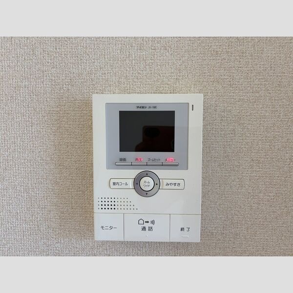 ドルチェ伊勢町301号室 モニター付きインターホン