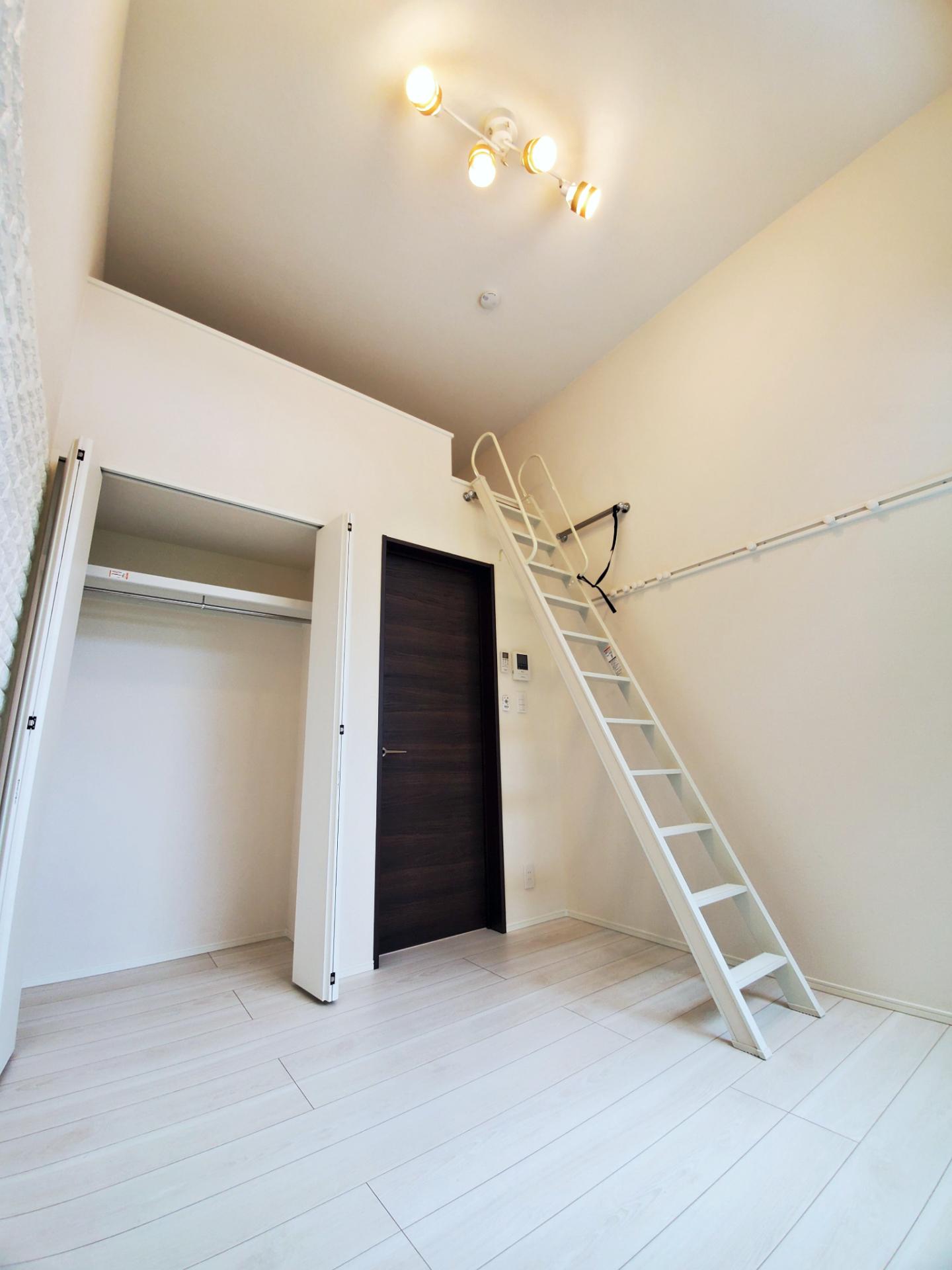 アーヴェル元住吉Ⅱ103号室 広い収納付き！