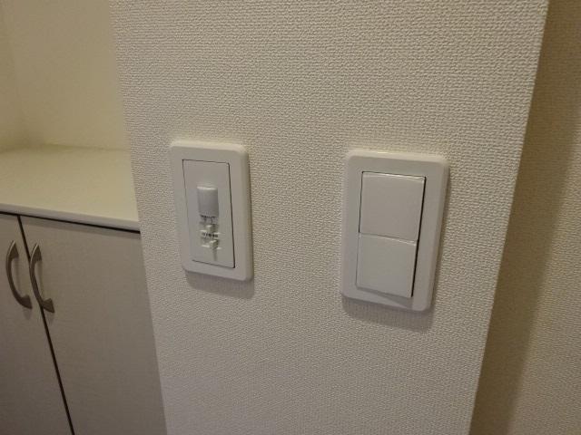 カレイドヴィラ 人感センサー照明