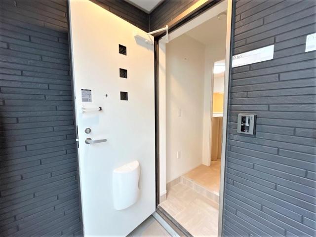 シャルダン103号室 玄関