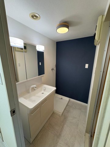 緑と海辺のフロレッタ103号室 洗面