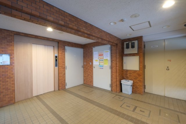 ライオンズマンション江古田第３ エントランス