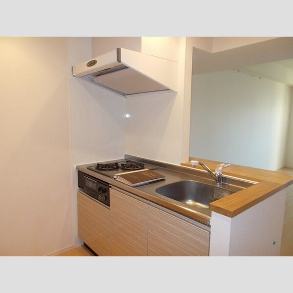 ジェイ・エス・ティ横浜東 対面システムキッチン