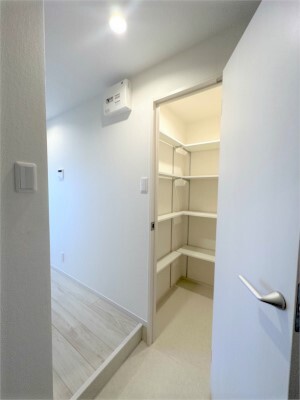 ヴィラ立場4階 収納