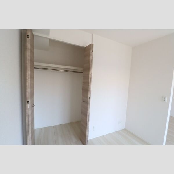 レジデンスヒルトップⅨ307号室 収納