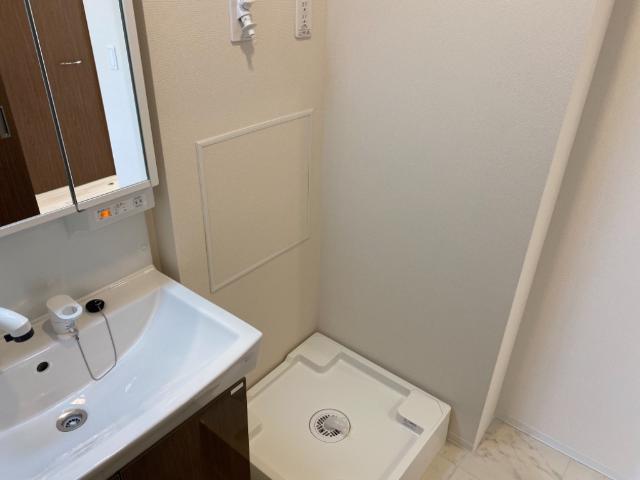 Jour de floraison H（ジュール　ド　フロレゾン　Ｈ）206号室 洗濯機置場