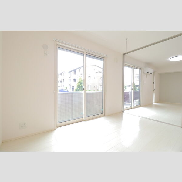 ロイジェントパークス レイクタウン Ⅱ　I 洋室・リビング