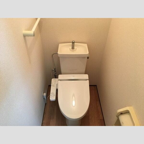 メゾンクレール　A 温水洗浄暖房便座付きトイレ　A101