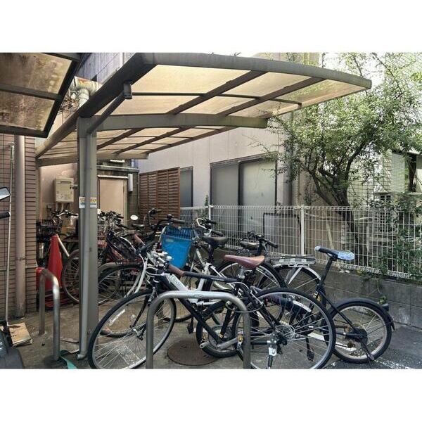 サンシティー東和502号室 駐車場