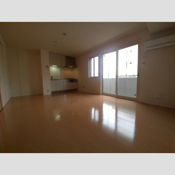 ヘリオス吉川美南　ポセイドン リビング