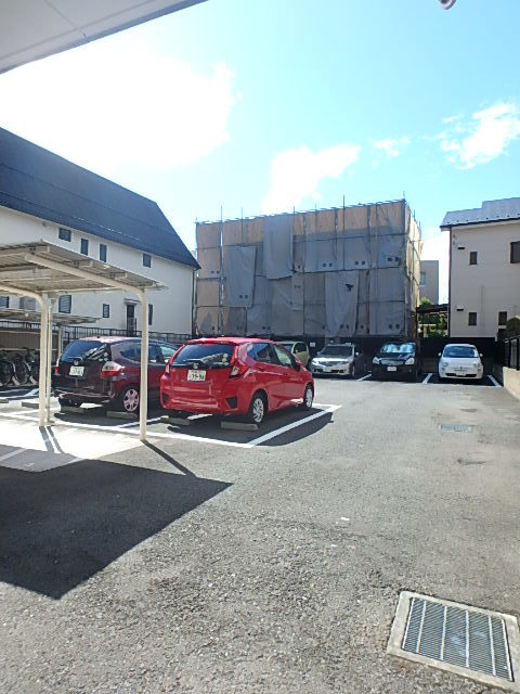 ガーラ・レジデンス府中3階 駐車場