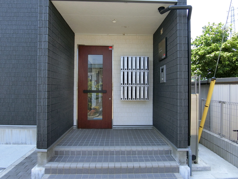 リブリ・Mi casita エントランス