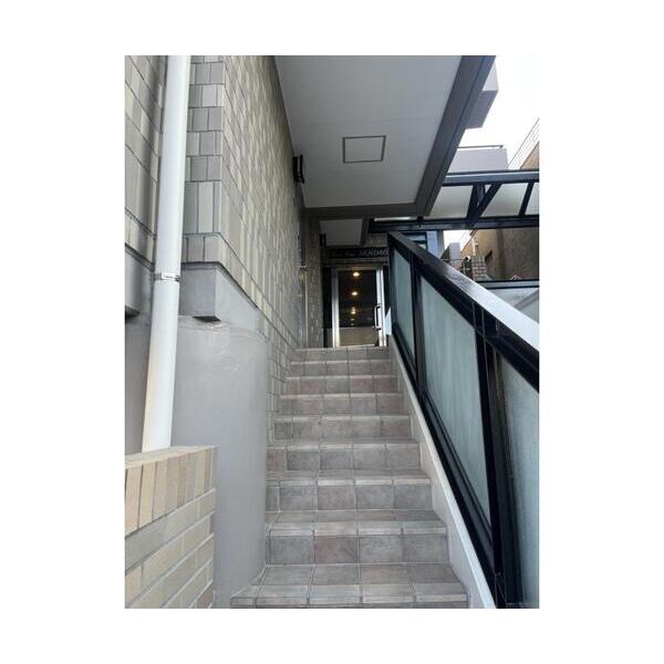 グランエクレール千駄木 エントランス