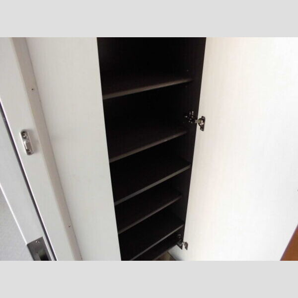 カーサコート熊谷101号室 シューズボックス