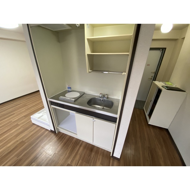 ハイライフ鶴見305号室 キッチン