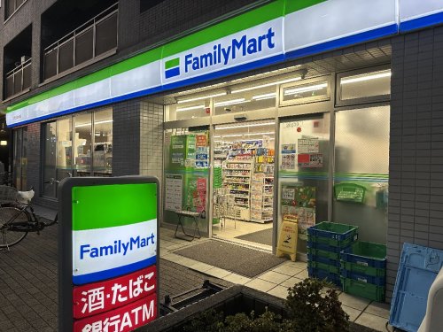 新中野スカイレジテル7階 【コンビニエンスストア】ファミリーマート 中野富士見町駅前店まで441ｍ