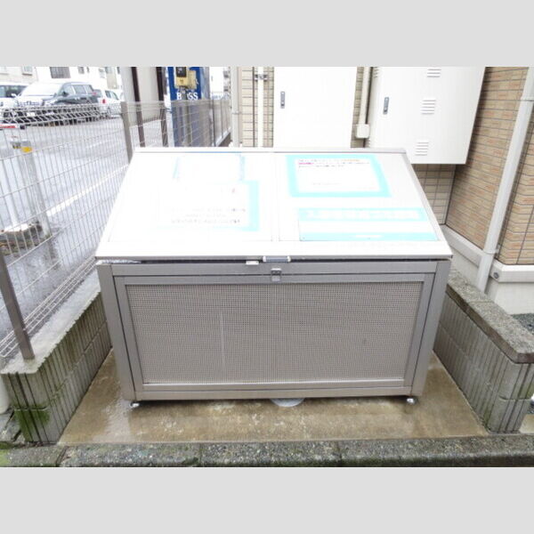 ユーハウス 敷地内ゴミストッカー