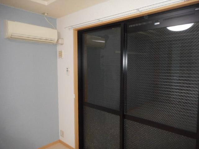 コーポ・リバーレイン 防犯シャッター