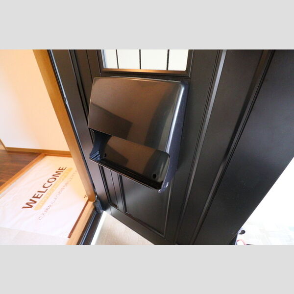 アーバンスクエア 玄関ドアポスト