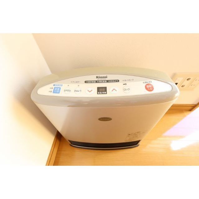 エタニティ205号室 ガスファンヒーター