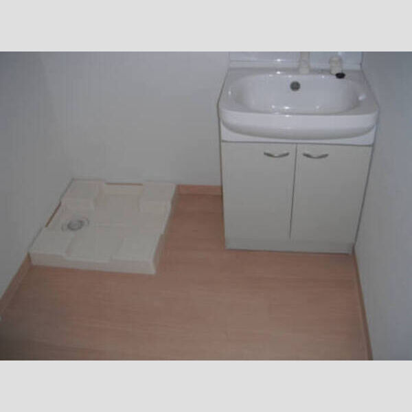 エクレールHP上星川305号室 305 脱衣室