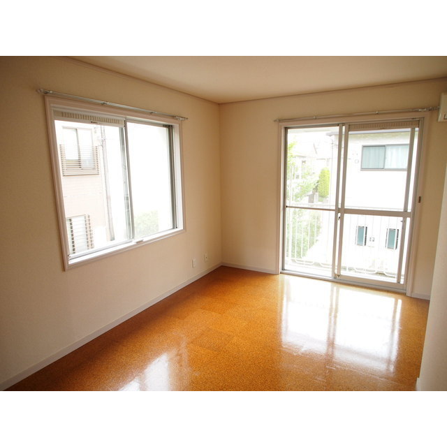 佐藤タウンハウス 洋室8.5帖