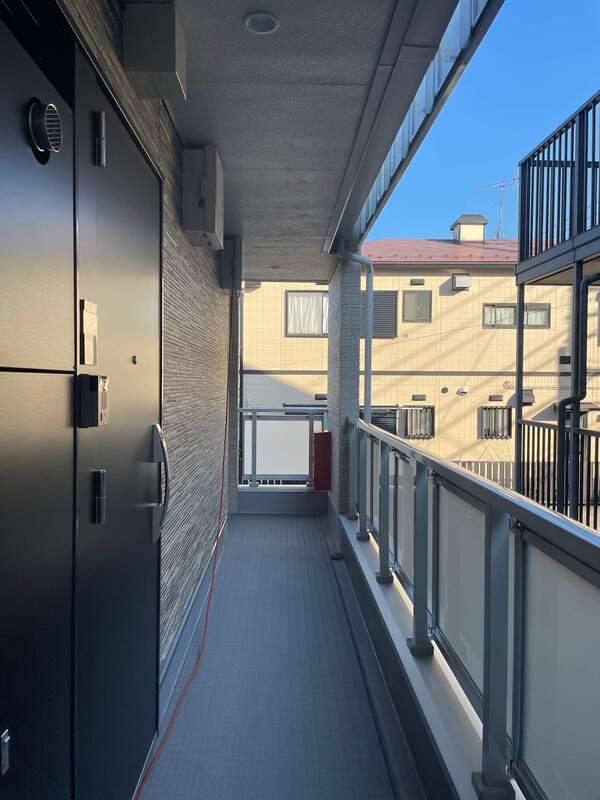 リブリ・Toyster Yokohama1階 廊下