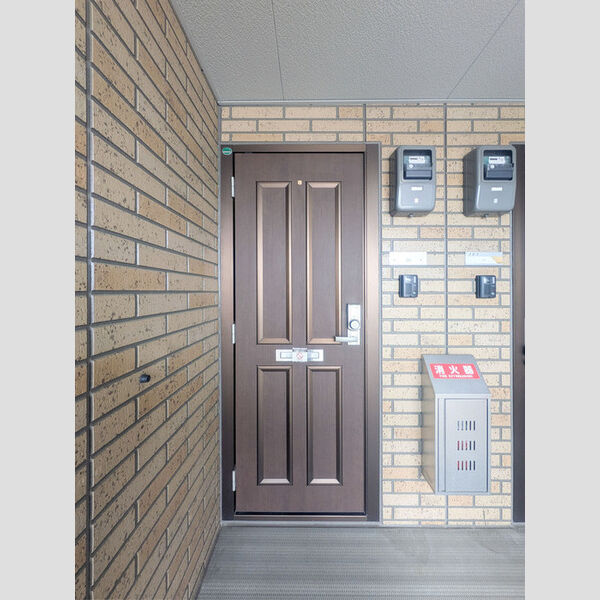 プラムヒルズ 玄関